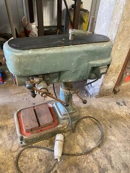 Stojanová vrtačka Jihokov V6