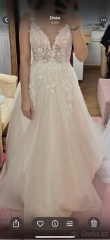 Svatební šaty