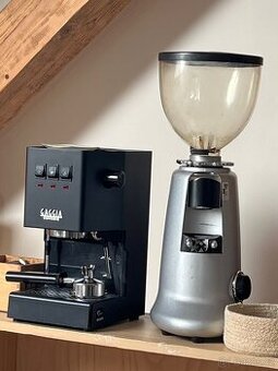 Gaggia Classic kávovar a profi mlýnek