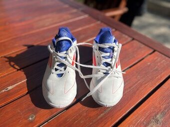 Dětské sálové kopačky ADIDAS, vel. 37 a 1/3