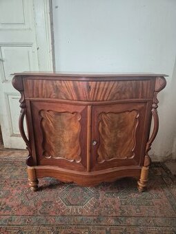 Starožitná komoda ve stylu Biedermeier / ořech