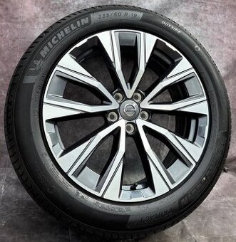 Letní sada alu kol Volvo V90 CC/XC40 235/50R19 105V