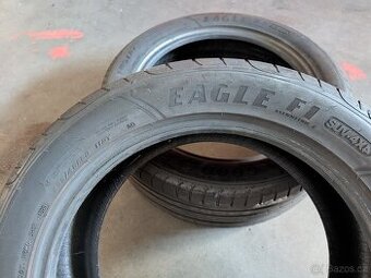 2× letní pneu Goodyear 285/45 R20 (5–6 mm)