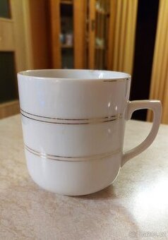 Starý porcelánový hrnek