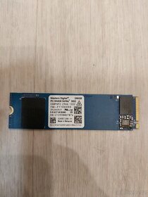 7x 256GB SSD Nvme + 2x 256GB SSD M.2 SATA- Skoro nové