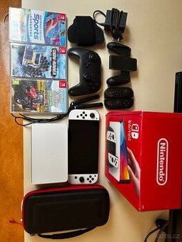 Nintendo switch OLED, 4 joy-cony, PRO controller a hry