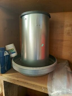 krmítko pro drůbež z pozinkovaného plechu - 40 kg
