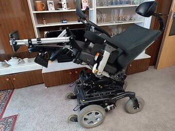 Elektrický joystickový vozík