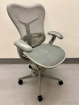 Kancelářská židle Herman Miller Mirra