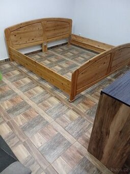 Manželská Dřevěná postel