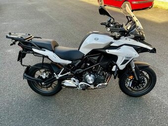 Benelli TRK 502 cestovní motorka