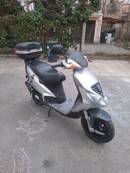 Skutr Piaggio NRG - 1