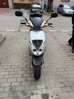 Skutr Piaggio NRG