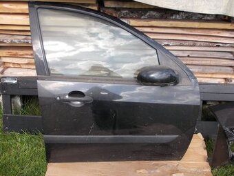 Dveře - FORD FOCUS I. včetně čalounění. - 1