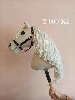 Larden Hobby Horse Lady - 1