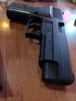 Pistole SIG SAUER P226 Green hass Tokio Marui airsoft