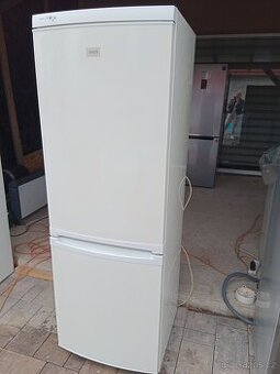 Lednice s mrazakem Zanussi