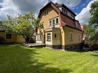 Prodej prvorepublikové vily Karlovy Vary Tuhnice - 1