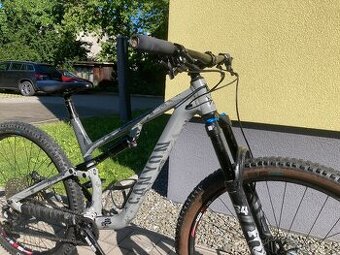 Canyon Neuron 7 AI trail-bike ve skvělém stavu -