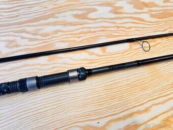KAPROVÝ PRUT FORGE TACKLE FORGE BULLET CARP ROD 3,0 M / 3,5