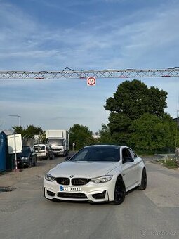 Narozeniny svatba obřad rozlučka se svobodou v M4
