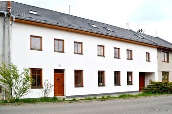 Pronájem komerčních prostor Čechy u Přerova - 1