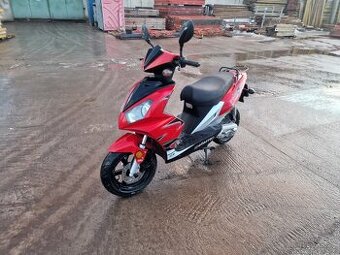 Skútr motocykl Motorro Polly 50, najeto 6700km, držák kufru,