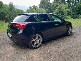 Alfa Romeo Giulietta QV manuál