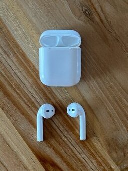 Apple Airpods 2, kompletní, originál Apple