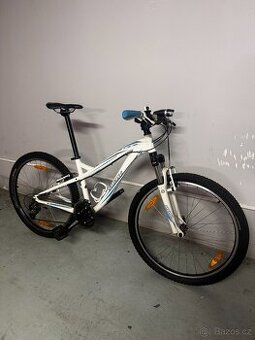 Dámské horské kolo Specialized Myka HT Sport 13 – bílo‑modr