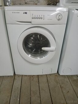 Pračka Elektrolux 5,5kg