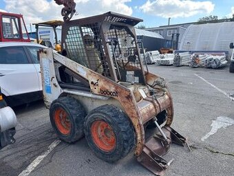 Kolový smykový nakladač Bobcat M753, nepojízdný