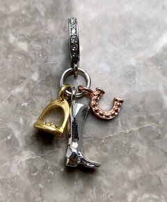 stř.přívěšek -jezdecký motiv