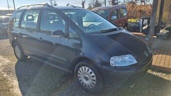 VW Sharan 1.9TDi/85kW, r.8/2009. 159.360 km-Serviska