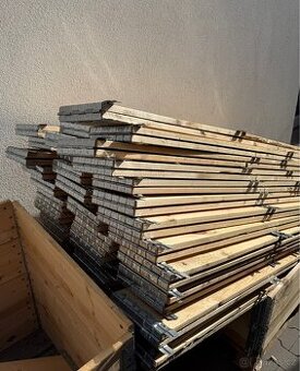 Dřevěné ohrádky na EUR paletu