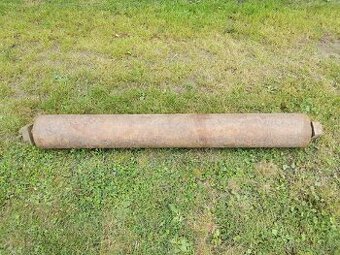 Válec zahradní ocelový dutý.