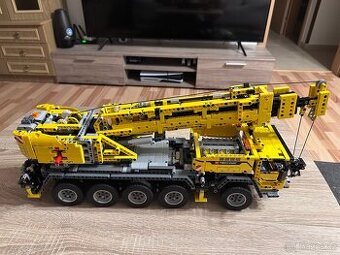 Lego Technic Mobilní jeřáb MK II 42009