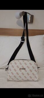 Kabelka Guess