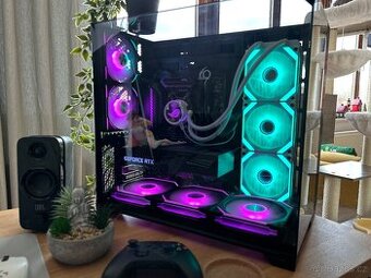 💻 Špičkové herní PC + mechanická klávesnice -myš