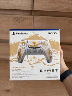 PS5 DualSense Ghost of Yotei Gold Limited Edition