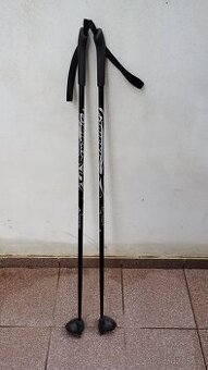 Běžecké hole Birki černé 110 cm