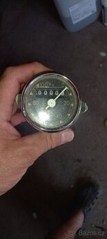 Rychloměr tachometr