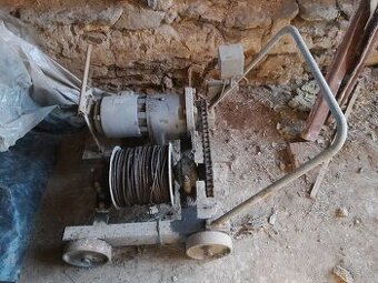 Stavební vrátek, výtah, naviják