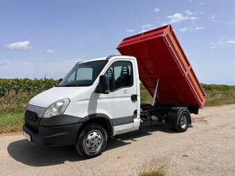 IVECO DAILY 2.3D 2013-TROJSTRANNÝ VYKLÁPAČ