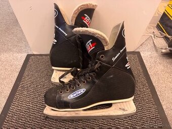 BRUSLE BOTAS 101 vel. 44,5/9