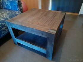 Noční stolky z masivu