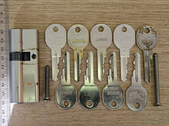 Vložka do zámku, celkem 9 klíčů