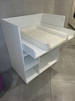 Přebalovací pult ikea
