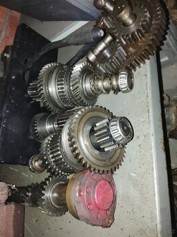 Desta 12 převodovka díly