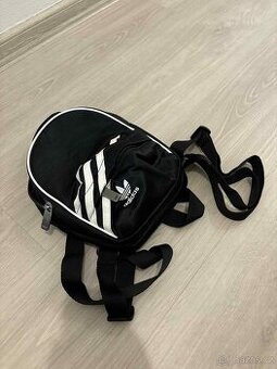 Malý černý batoh Adidas Originals